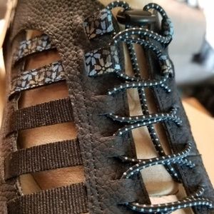 JBU Delphine sneakers